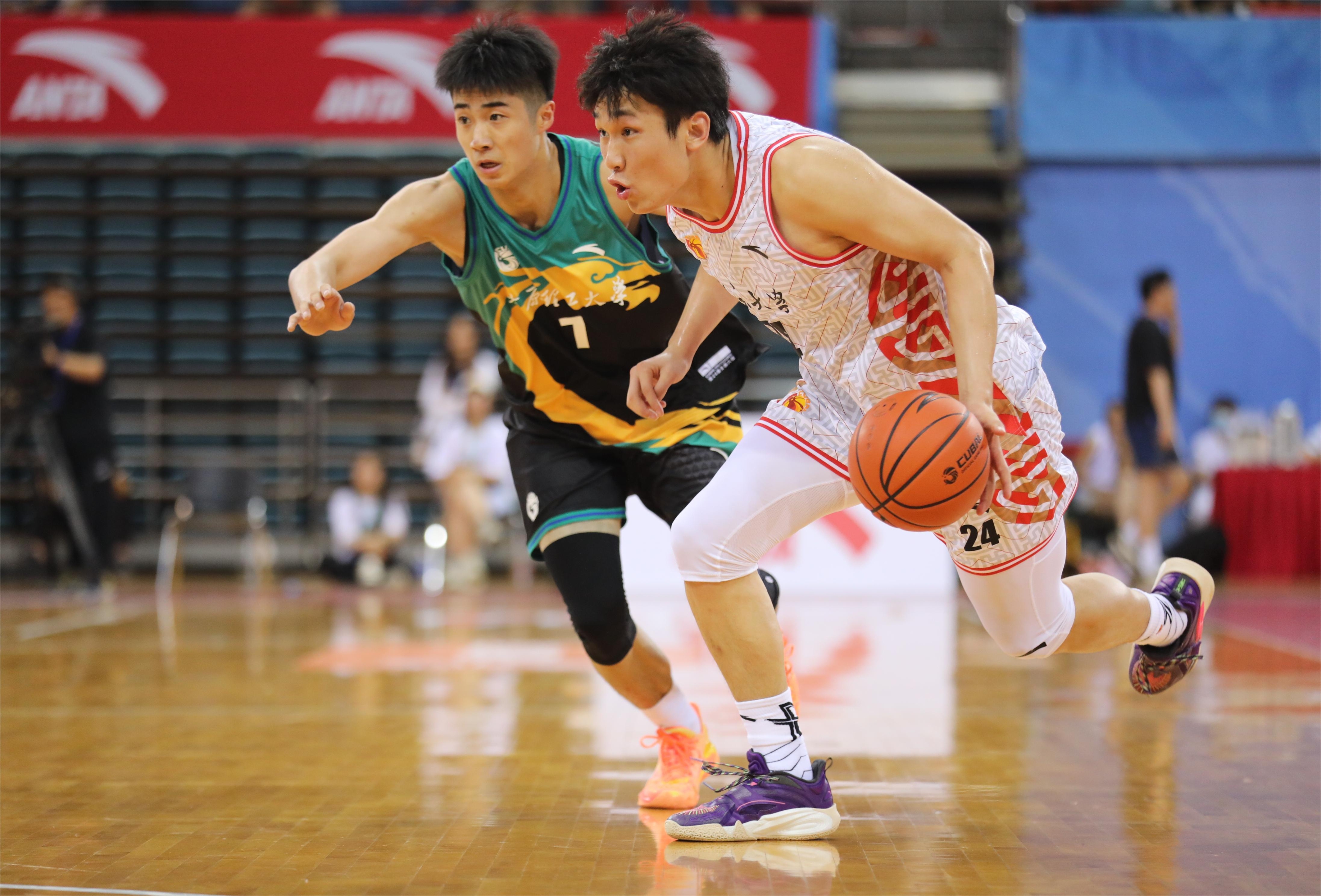 国内篮球联赛再度吸引观众围观,场面火爆的原因