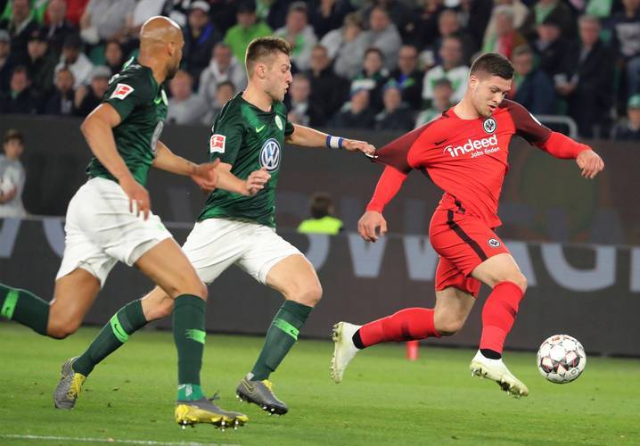 奥格斯堡对决多特蒙德