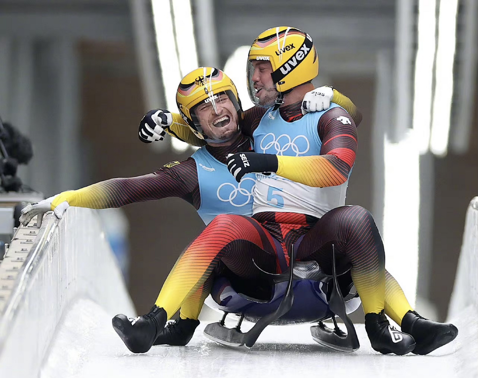 篮球赛场上个别运动员的急躁情绪