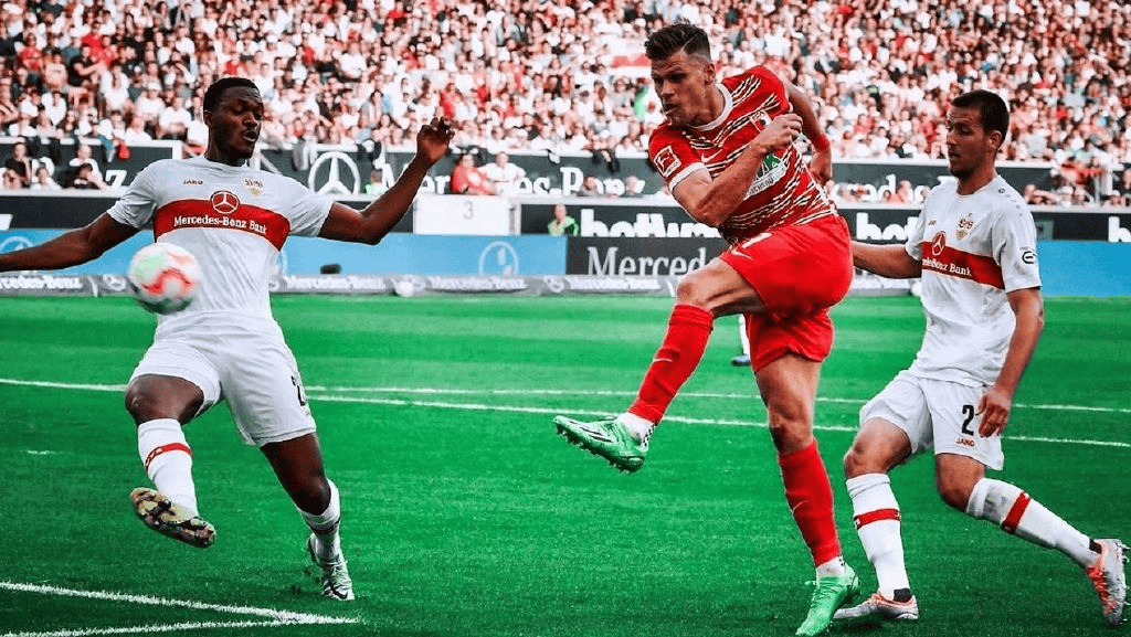 柏林赫塔在比赛中控球优势明显,轻松击败对手的是谁